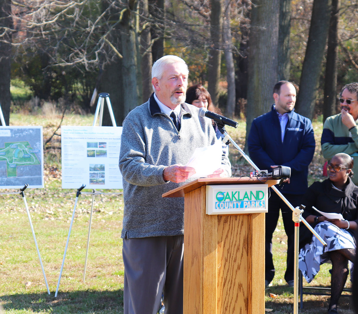 Commissioner Gary R. McGillivray speaks at an Oakland County Parks and Recreation event