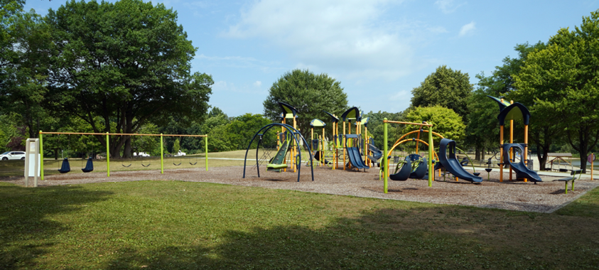 playgrounds; independence oaks